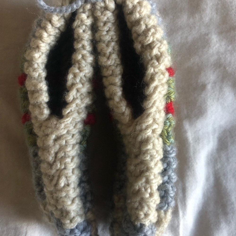 Handmade Knit Crochet Wool Slippers Brand New - Picture 2 of 4